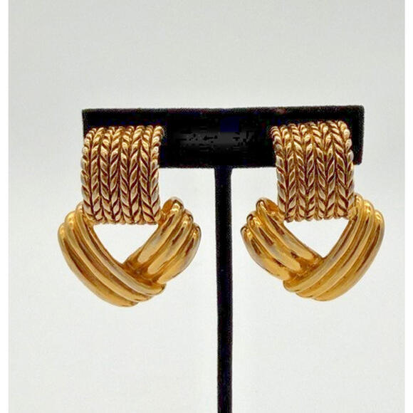 CLAIRE DEVE PARIS Gold Plated Vintage Clip On Earrings
